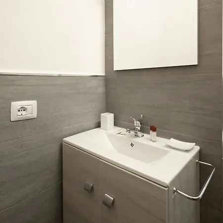 Flora 57 - Splendido Loft Nel Cuore Dei Navigli 아파트 *